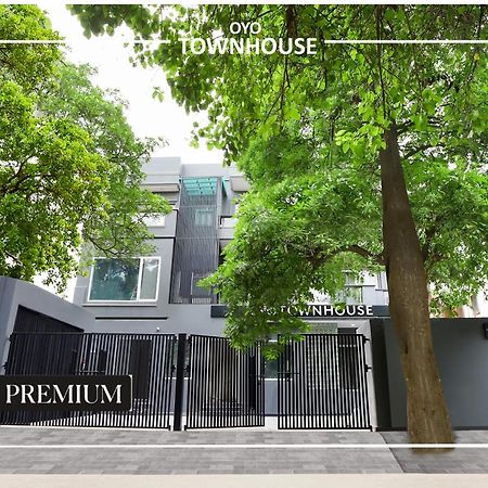 Oyo Townhouse 120 Shushant Lok Ґурґаон Екстер'єр фото